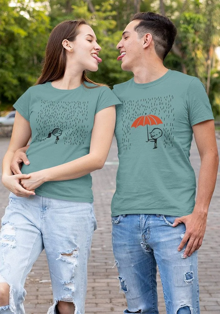 Boy In Umbrella Girl In Rain Couple T-Shirt (IceBlue)