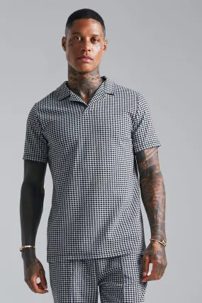 Dogtooth Jacquard Revere Polo | boohooMAN UK