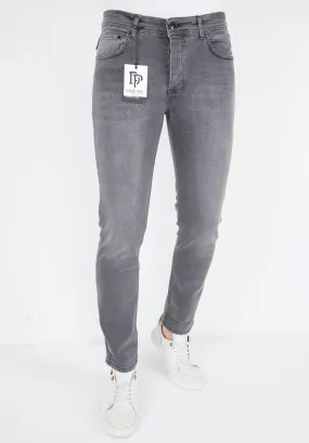 Men's Straight Fit Jeans | NEW |