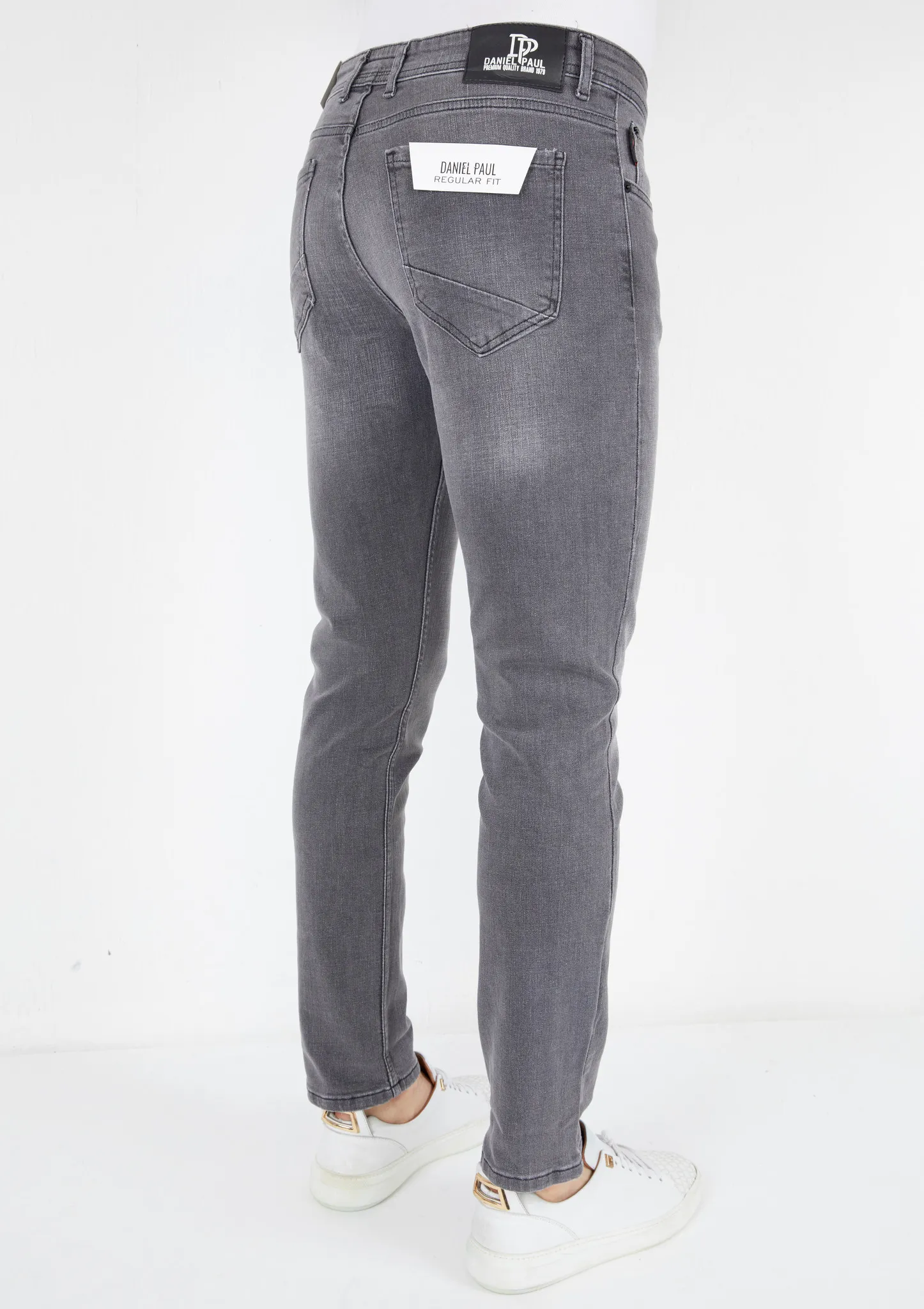 Men's Straight Fit Jeans | NEW |