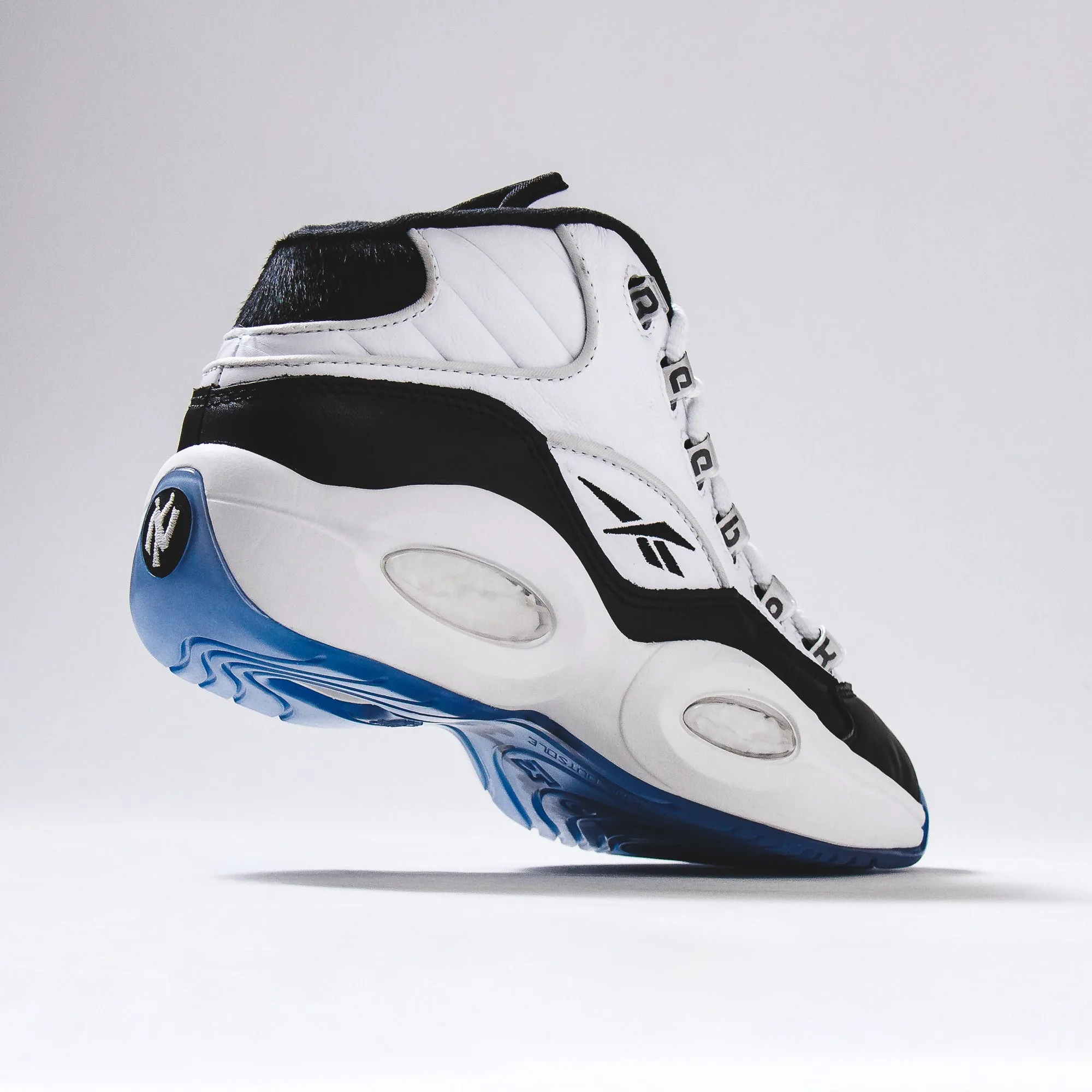 Reebok Classics Men x Tyrrell Winston Question Mid Allen Iverson White Black GZ1565