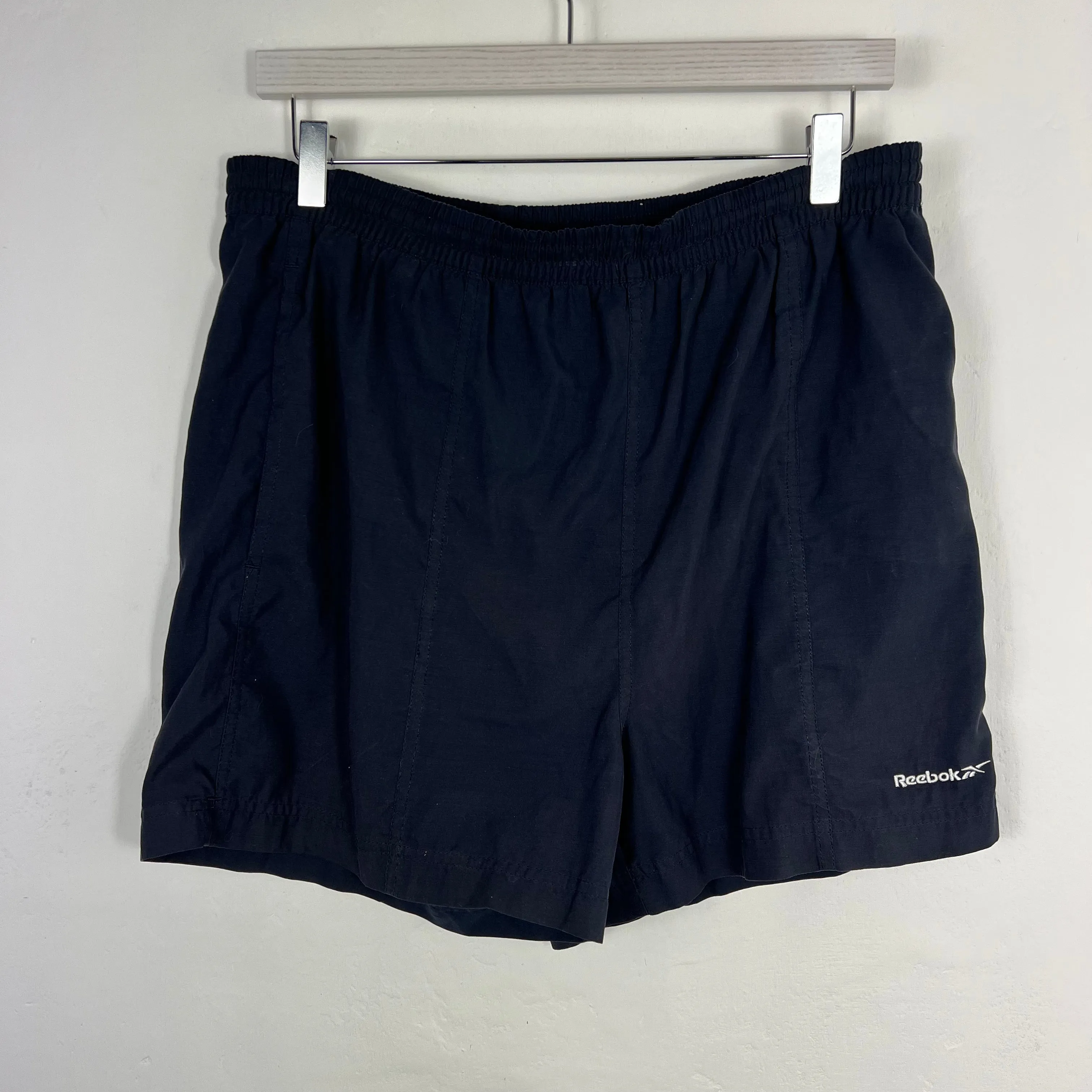 Reebok essential shorts medium