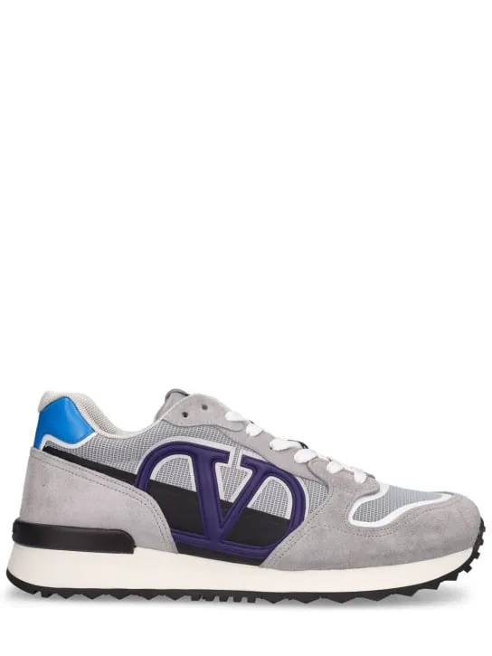 Valentino Garavani   Logo leather low top sneakers 